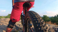 Load image into Gallery viewer, Agarro G2.0 Tire - 29 x 2.6, Tubeless TNT, Folding/Anthracite
